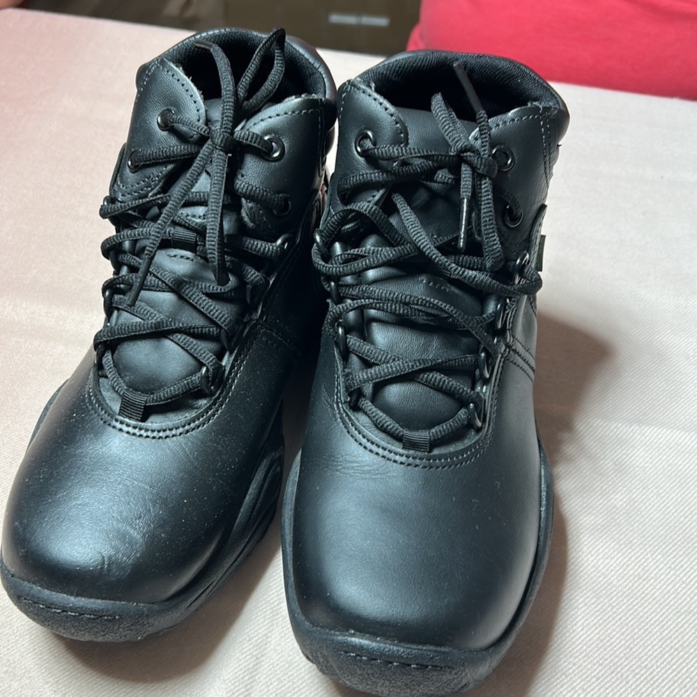 Reebok shoes for woman